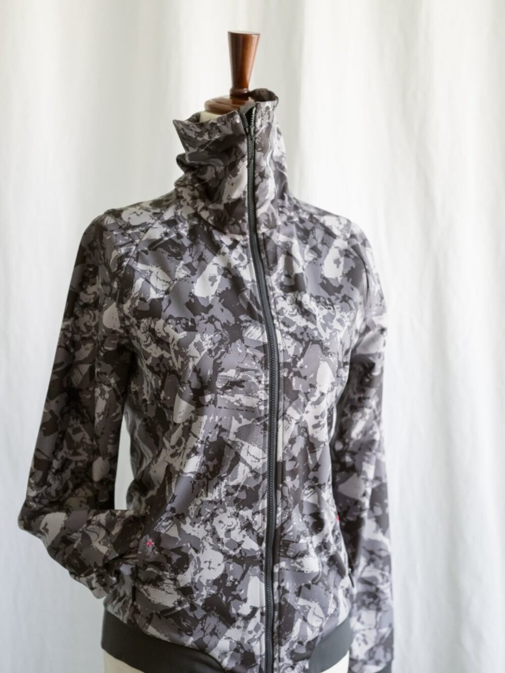 Gore Windstopper Camo Softshell Jacket XS